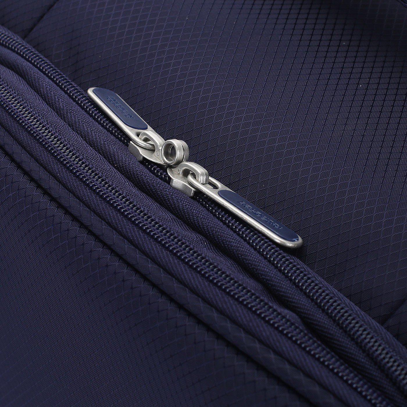 Чемодан маленький S тканевый American Tourister Litewing