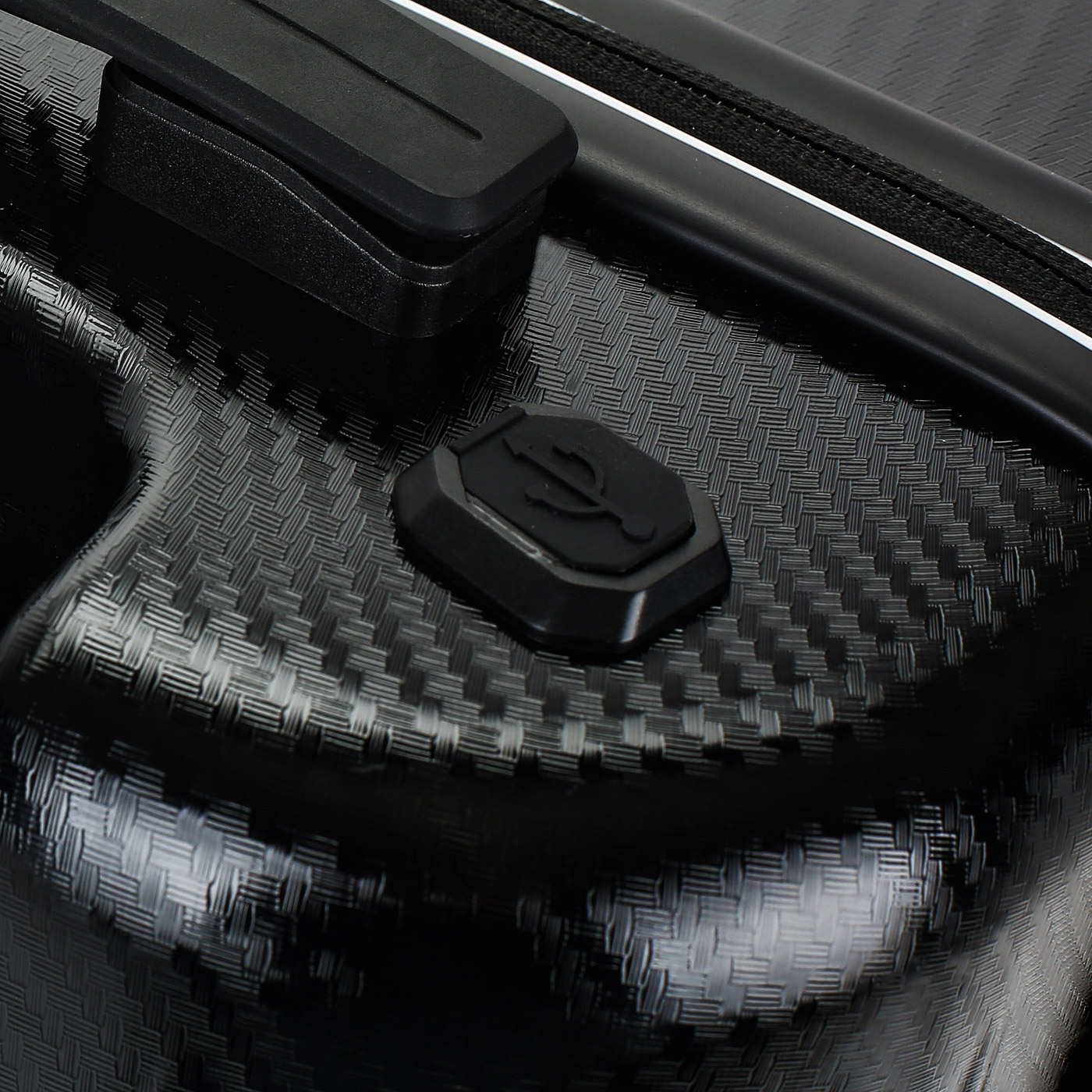 Чемодан маленький S из ABS-пластика с кодовым замком DKNY DKNY-118 Blaze