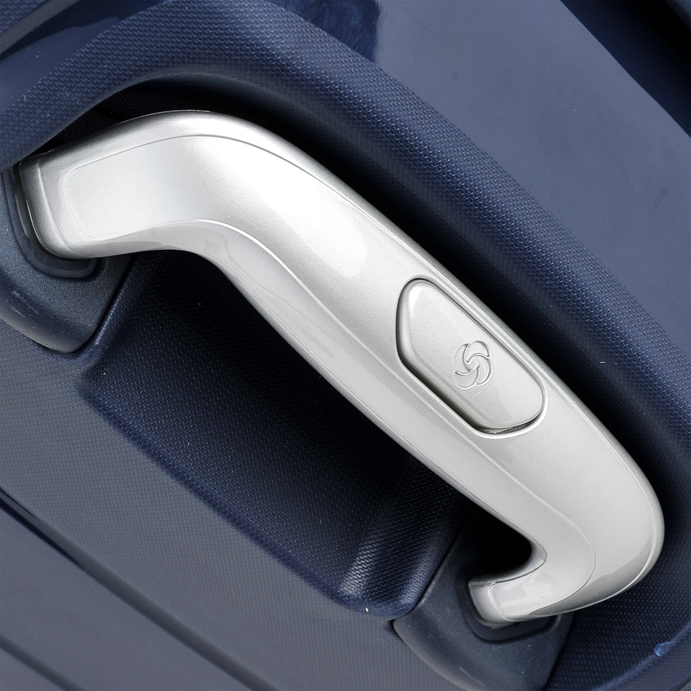 Чемодан большой L из полипропилена с кодовым замком Samsonite Flux