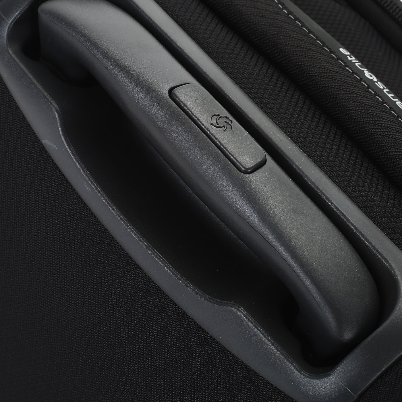 Чемодан для ручной клади тканевый с кодовым замком Samsonite Dynamore