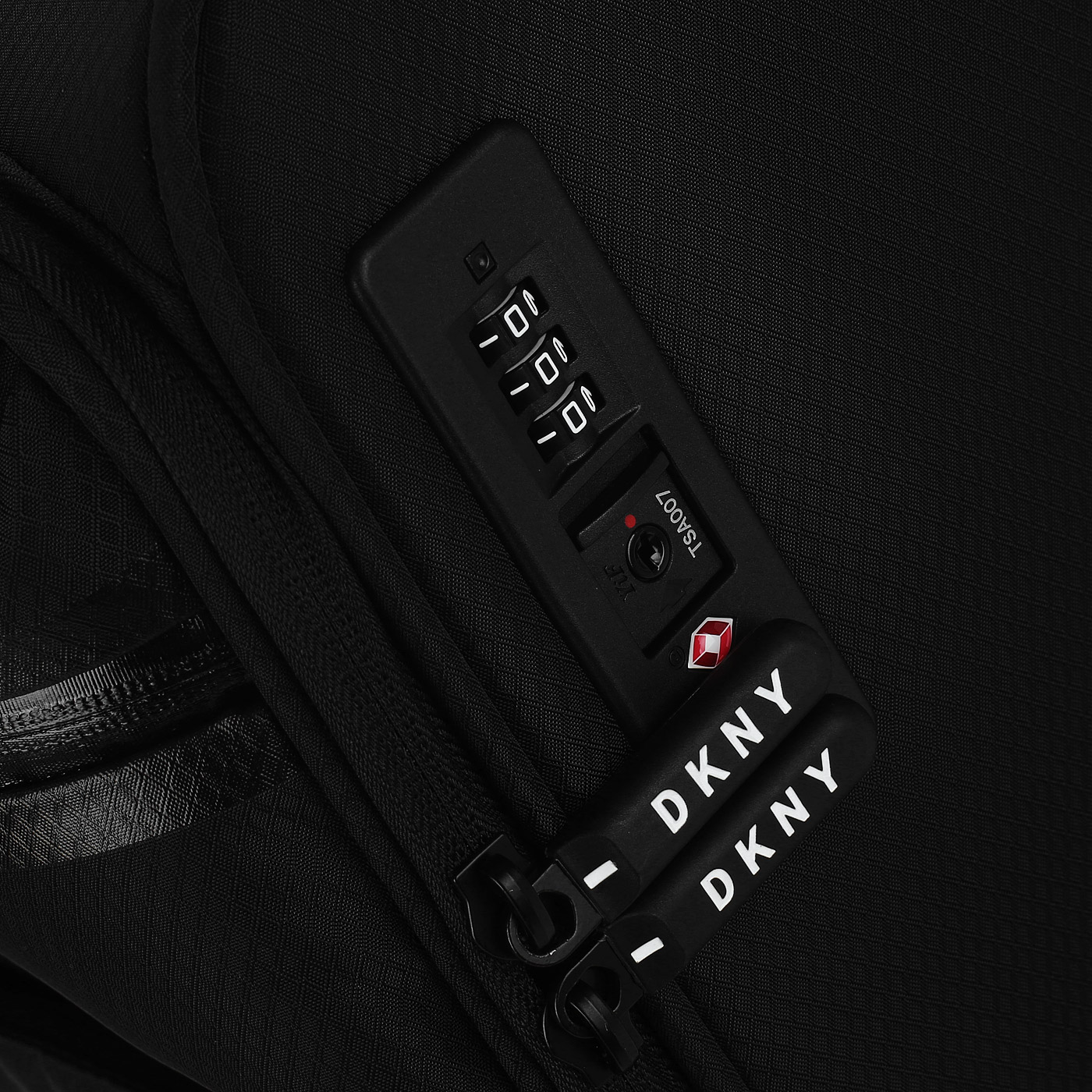 Чемодан маленький S тканевый с кодовым замком DKNY DKNY-305 Globe Trotter
