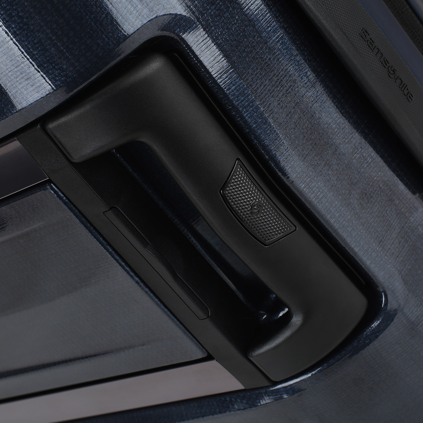 Чемодан на колесах Samsonite Major-Lite