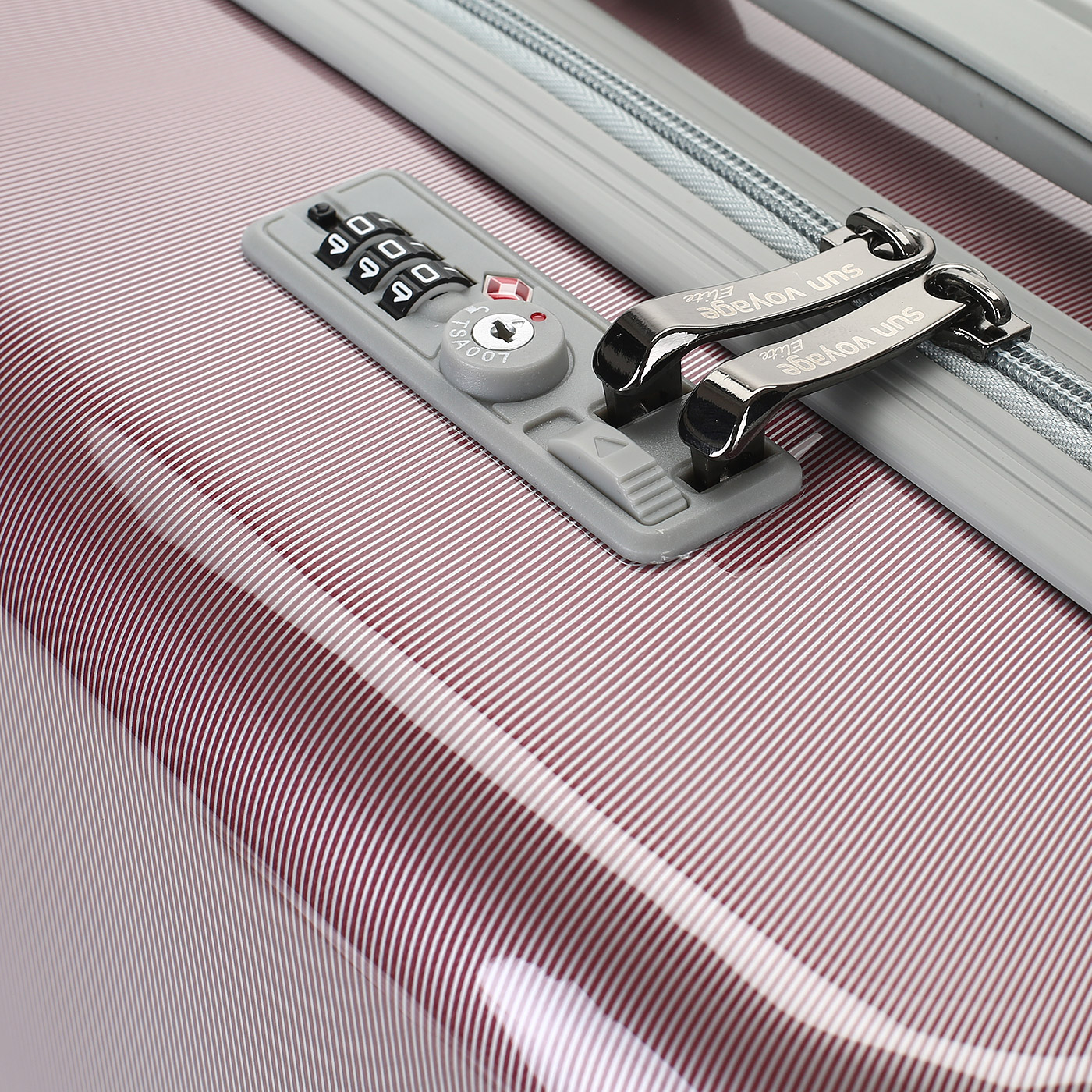 Чемодан маленький S из ABS-пластика с кодовым замком Sun Voyage Elit