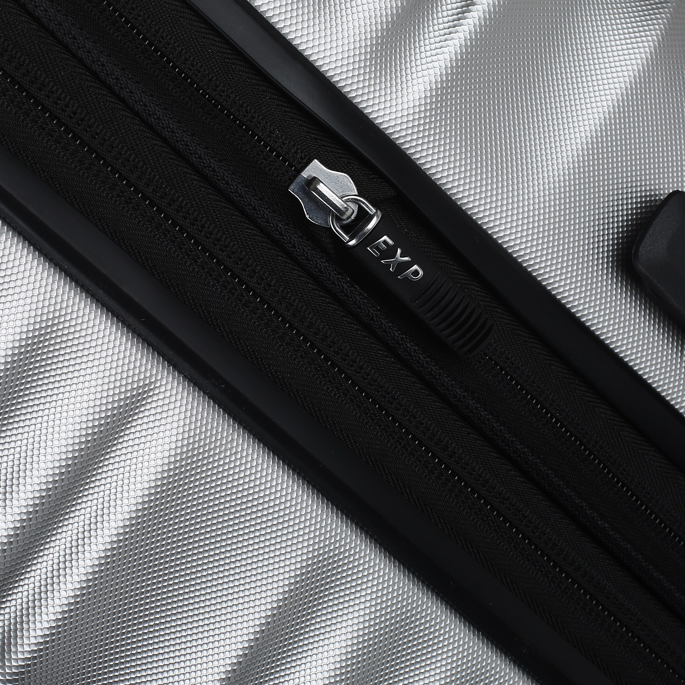 Чемодан большой L из ABS-пластика с кодовым замком Ricardo Santa Cruz 7.0