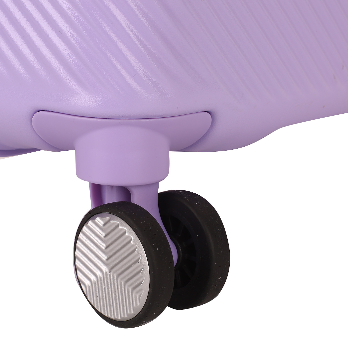 Чемодан средний M из поликарбоната с кодовым замком American Tourister Flylife