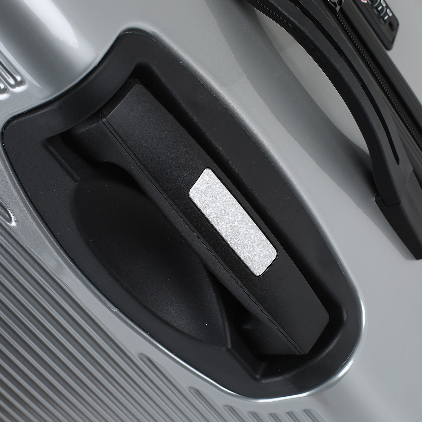 Чемодан средний M из ABS-пластика с кодовым замком Sun Voyage Elit