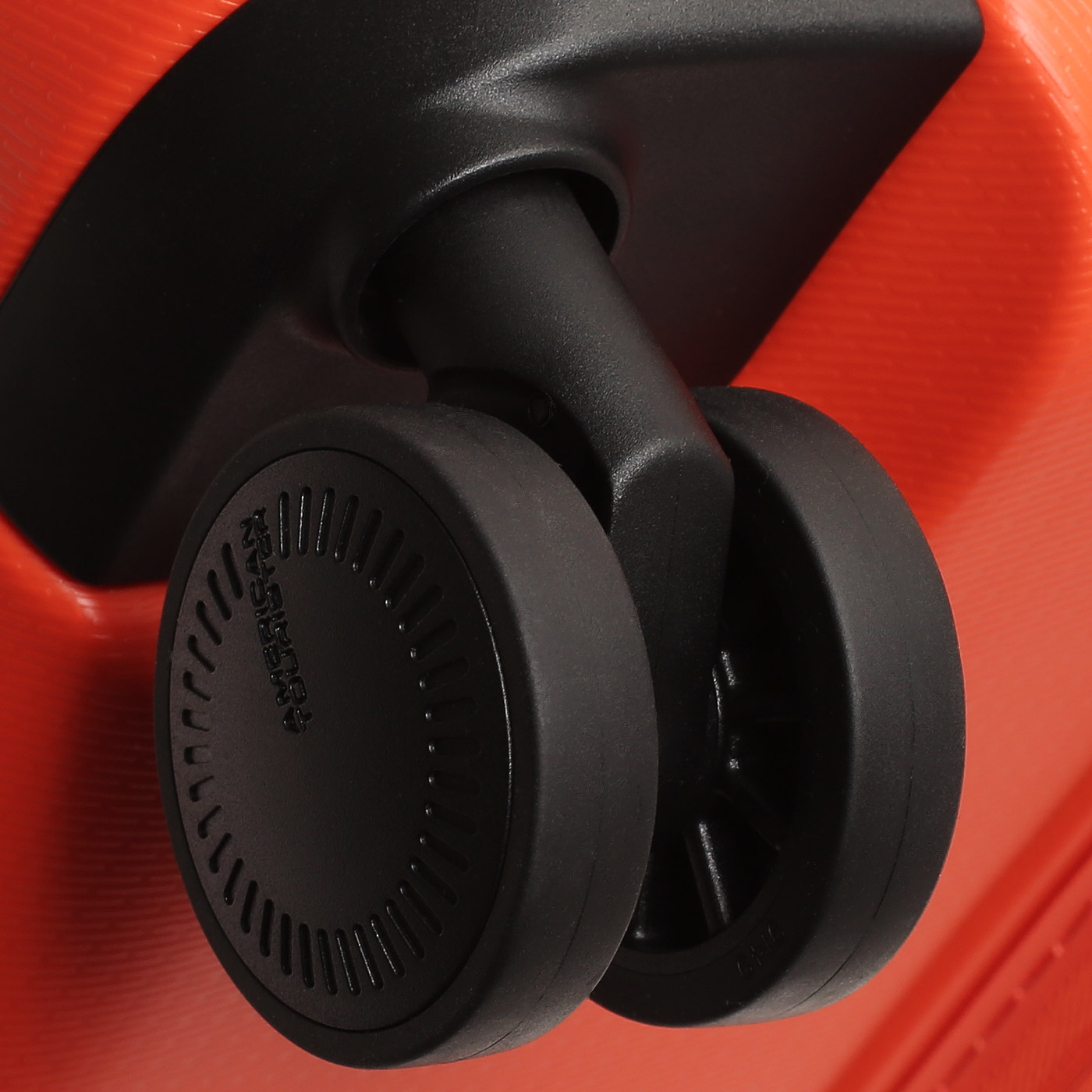 Чемодан большой L  American Tourister Dashpop