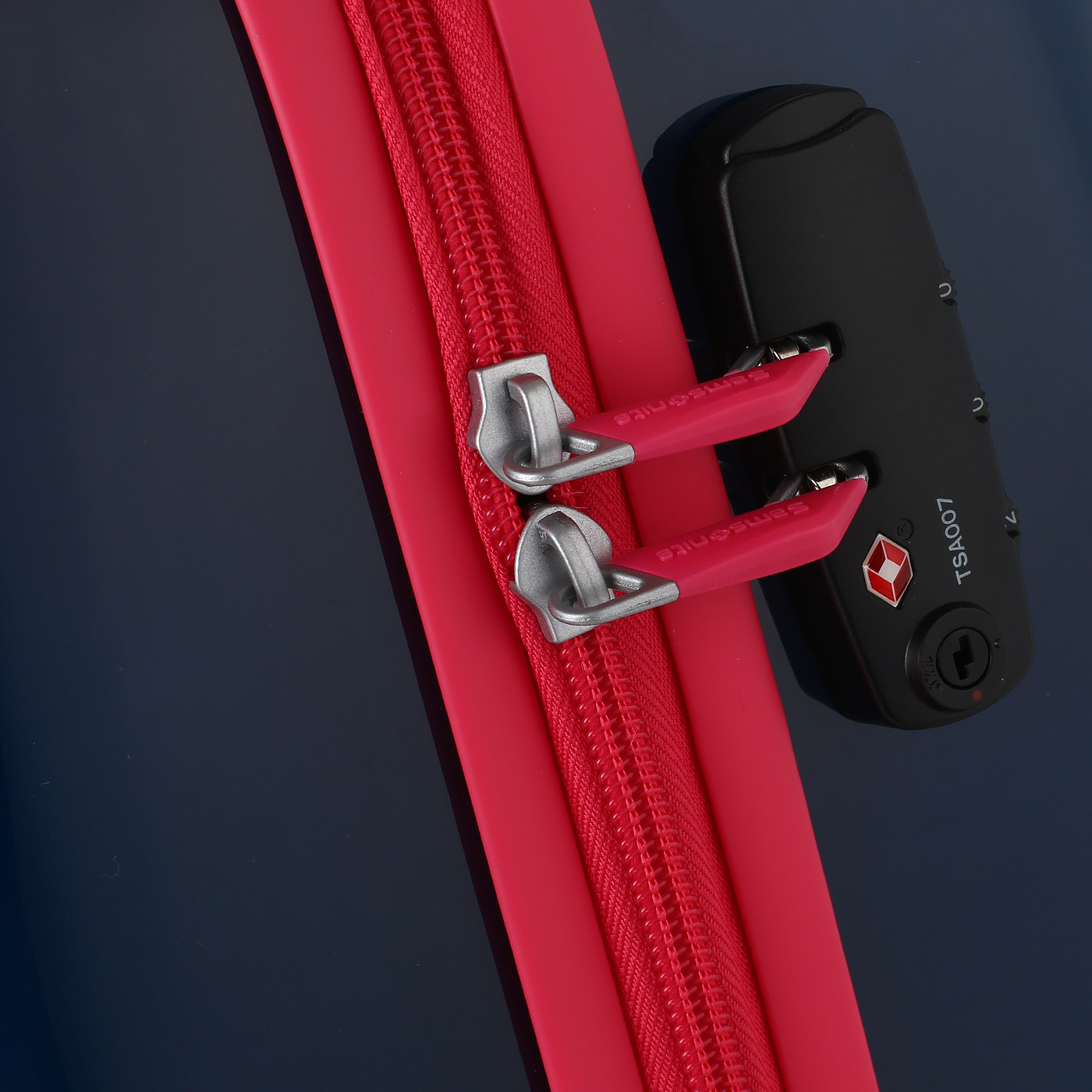Детский компактный чемодан Samsonite Disney Ultimate