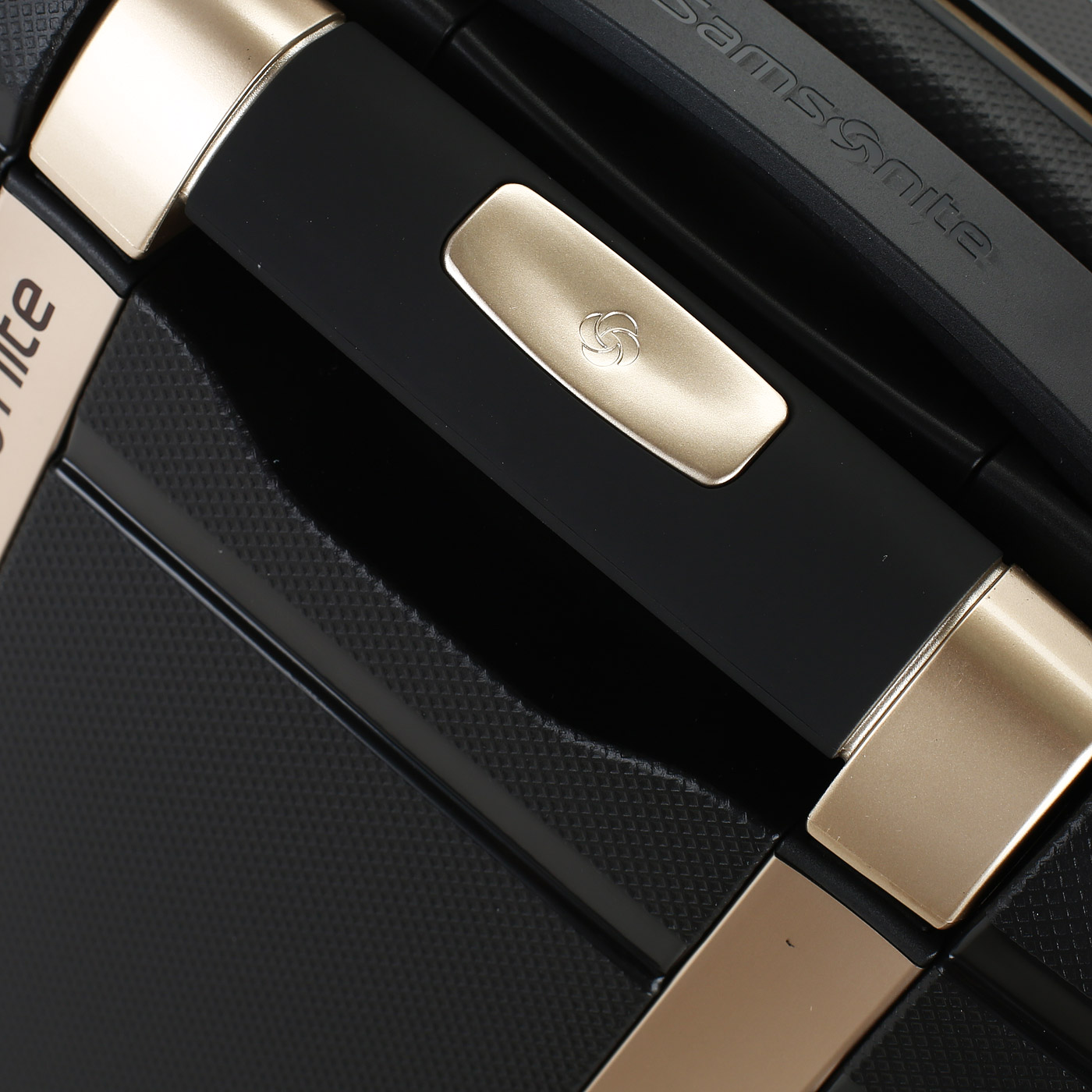 Чемодан для ручной клади из полипропилена Samsonite S’Cure DLX