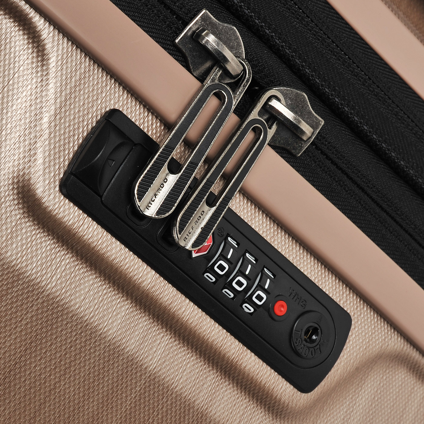 Чемодан большой L из поликарбоната с кодовым замком Ricardo Beverly Hills Rio Dell