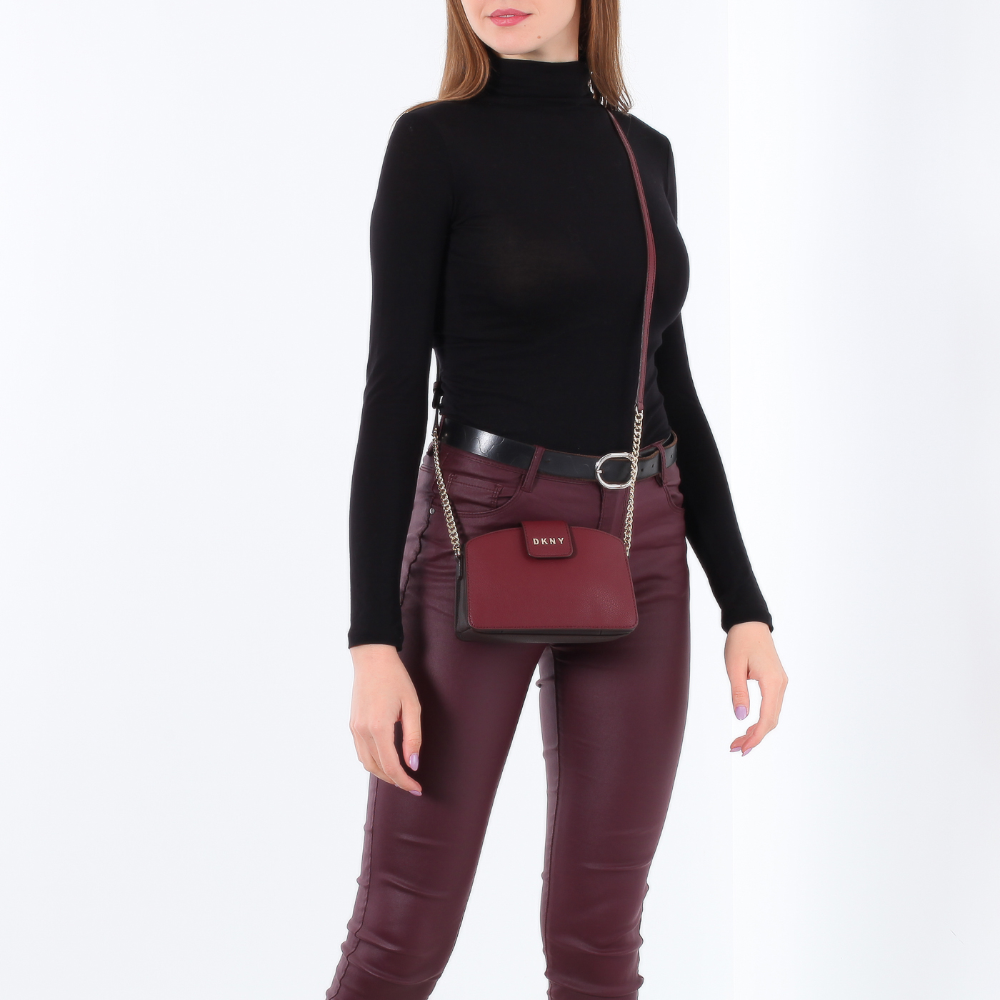 Сумочка с ремешком на цепочке DKNY Clara