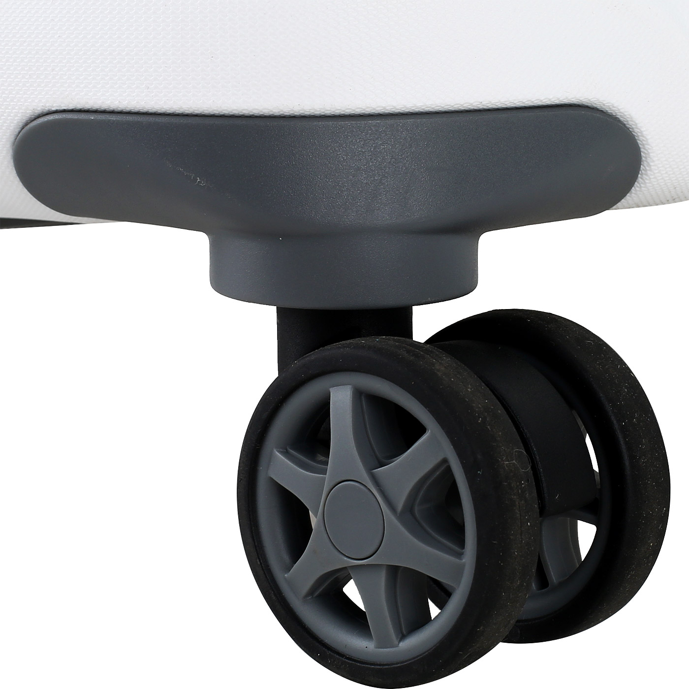 Чемодан средний M из полипропилена с кодовым замком Samsonite Flux