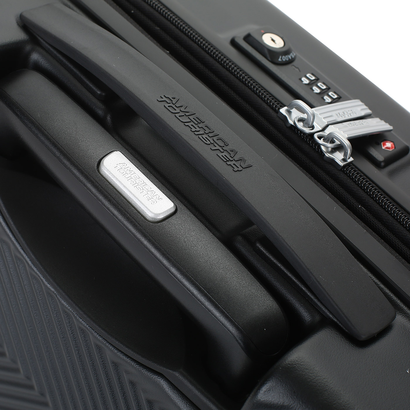 Чемодан American Tourister Flylife