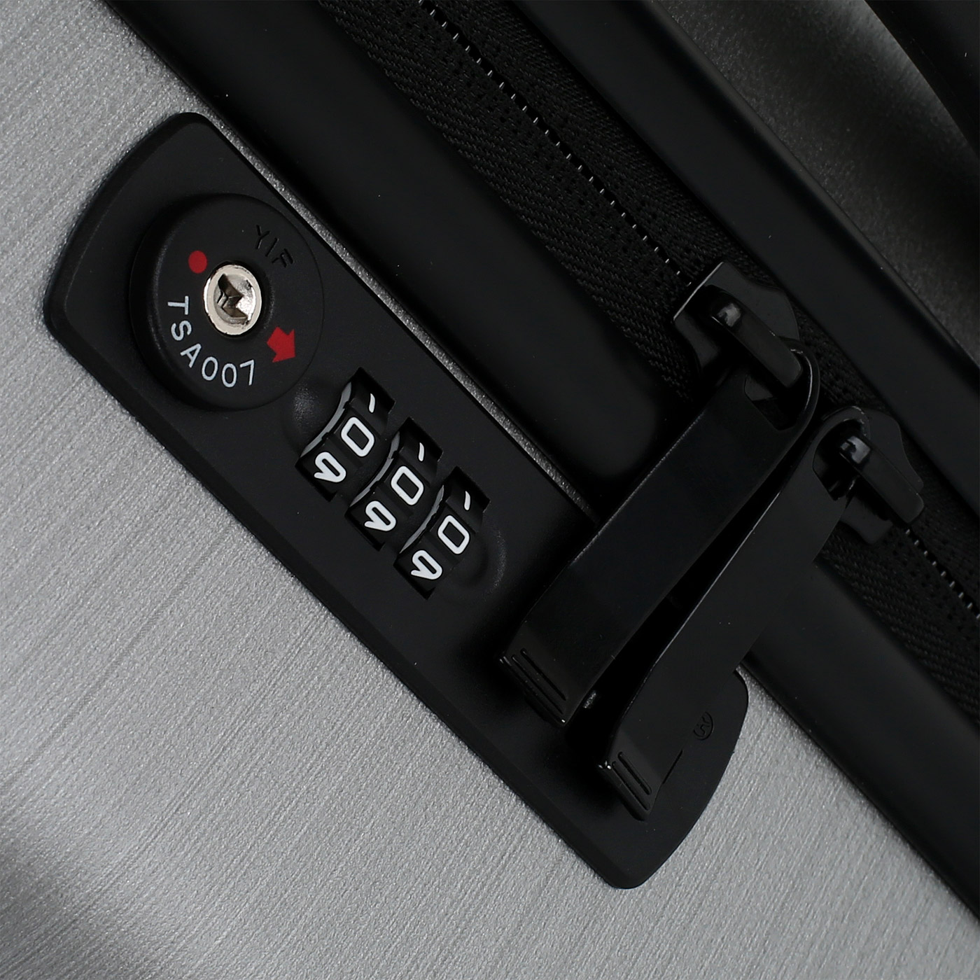 Чемодан средний M из поликарбоната с кодовым замком Calvin Klein CK-607 South Hampton