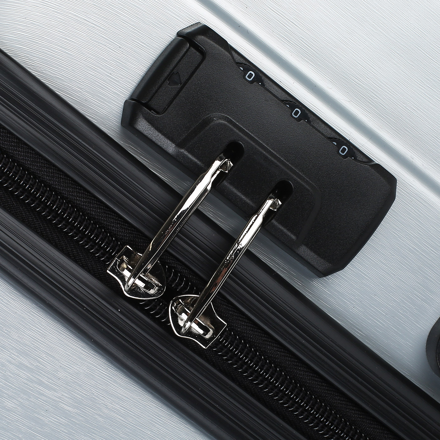 Чемодан средний M из ABS-пластика с кодовым замком Sun Voyage Elit