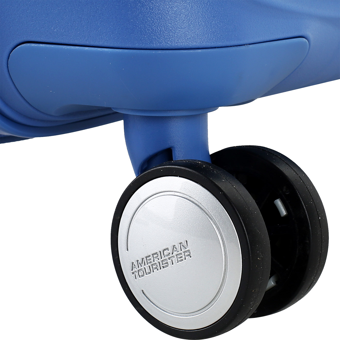 Чемодан для ручной клади из полипропилена с кодовым замком American Tourister Soundbox