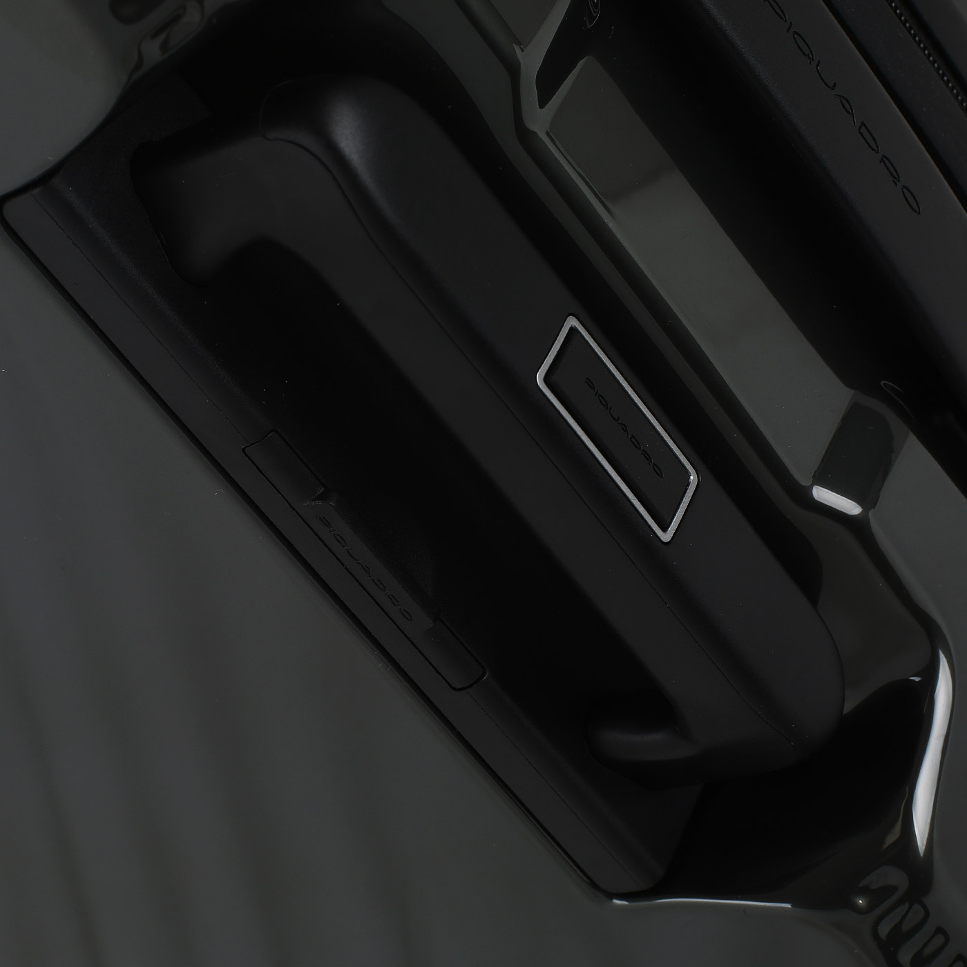 Чемодан большой L из поликарбоната с кодовым замком Piquadro Cubica