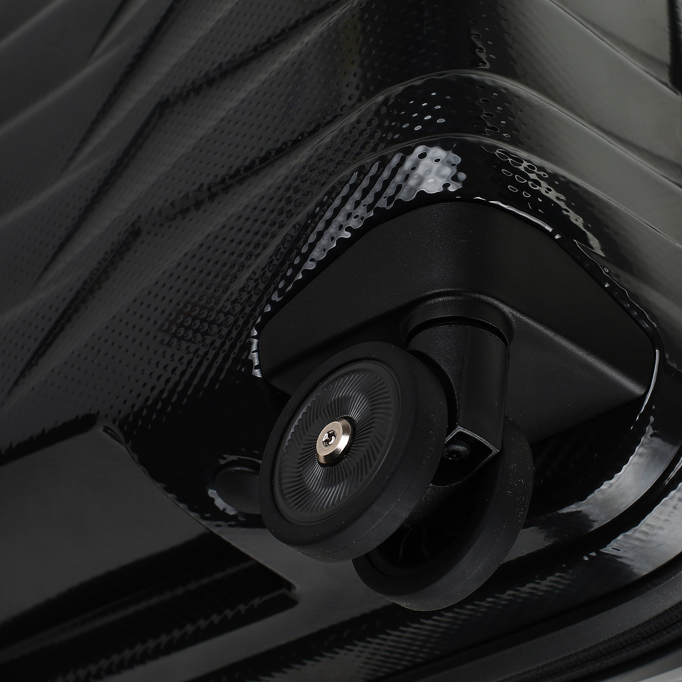 Чемодан средний M  с кодовым замком Samsonite Proxis