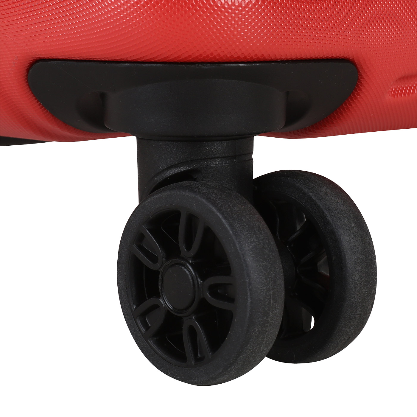 Чемодан средний M из поликарбоната с кодовым замком American Tourister Mighty Maze