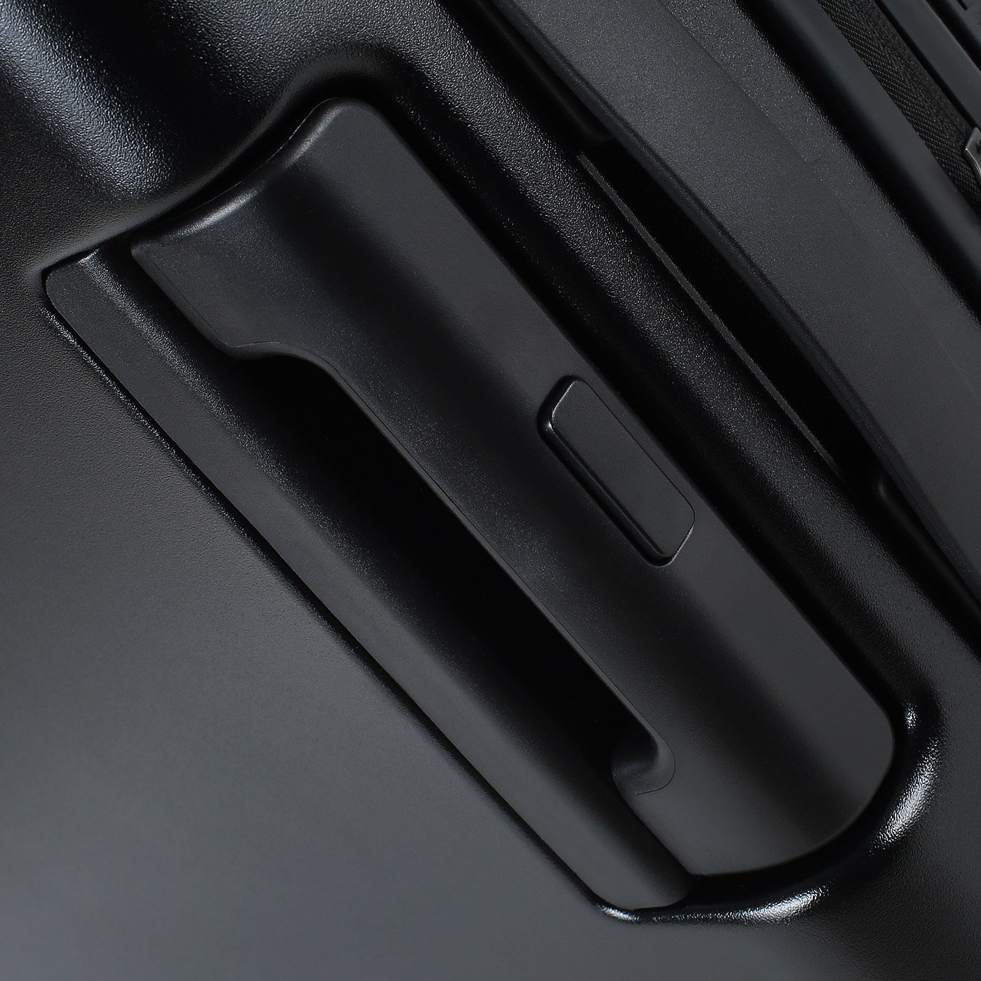 Чемодан средний M из полиурeтана Guess Verona