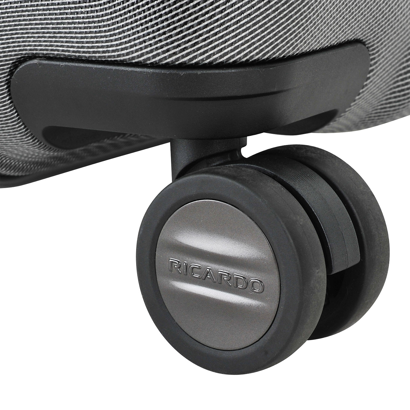 Чемодан маленький S из поликарбоната Makrolon с кодовым замком Ricardo Ocean Drive