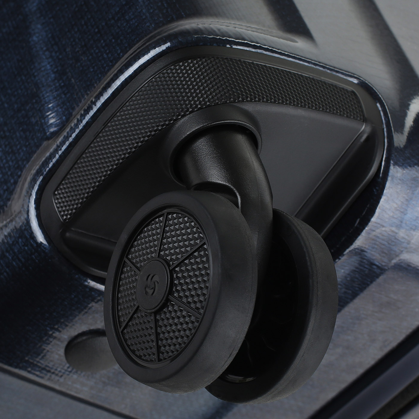 Чемодан на колесах Samsonite Major-Lite